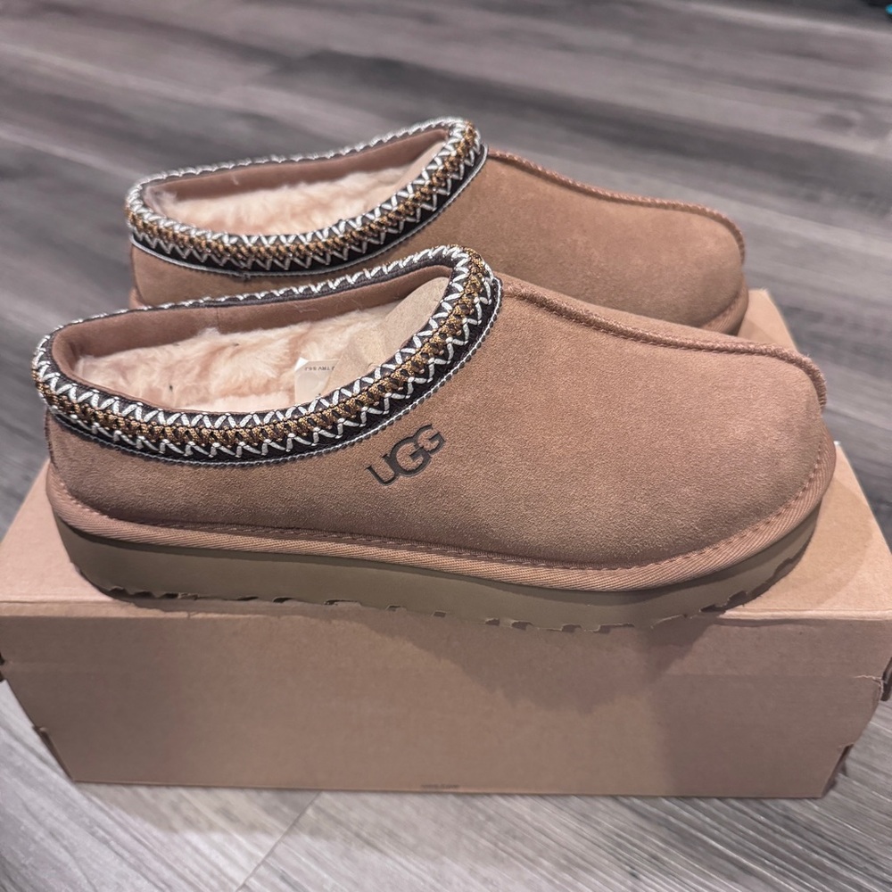 Women’s Tasman UGG Slipper Size 9 NIB New in Box